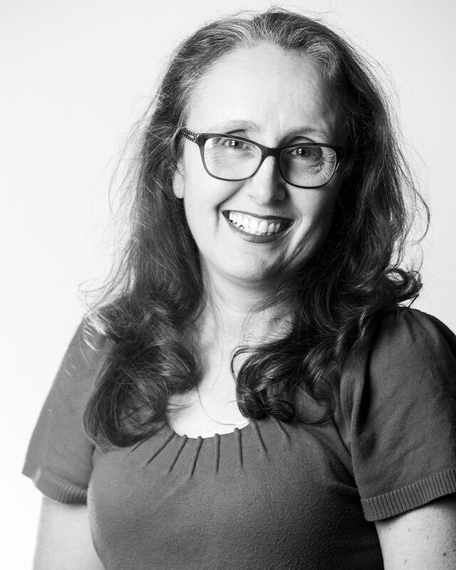 Dr Christine Carson